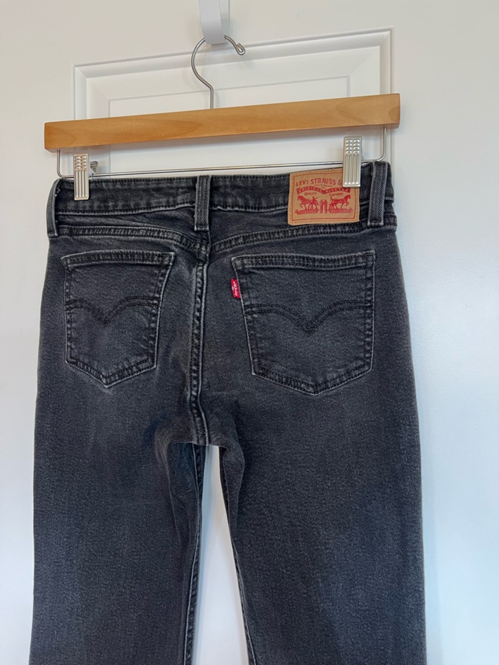 Levi’s Women’s Superlow Boot Jeans Size 27 Gray Bootcut jeans Flared Grunge - Picture 6 of 10
